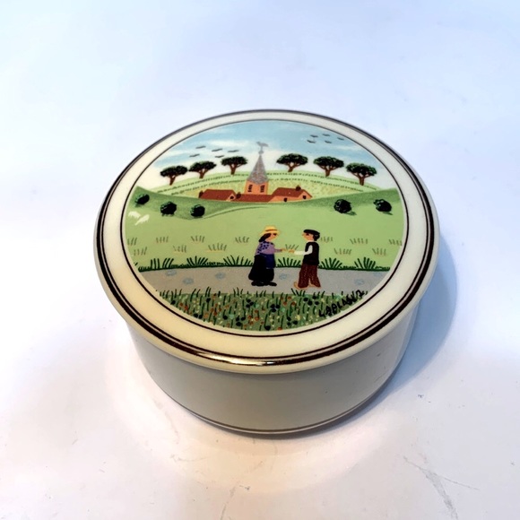 Porcelain trinket box Design Naïf - Picture 2 of 10